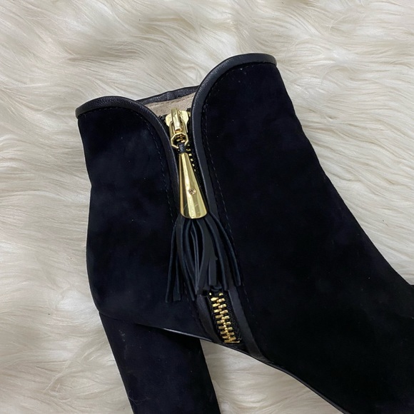 Louise et Cie Black Suede Leather Good Zipper Heel Ankle Booties - Picture 5 of 11
